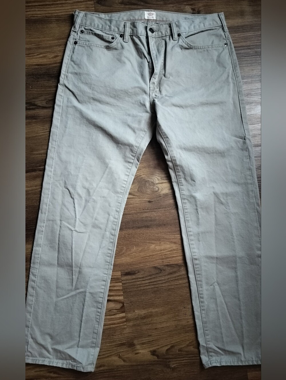 Dockers Men’s 5-Pocket Straight Fit Jean Cut Khaki Pants